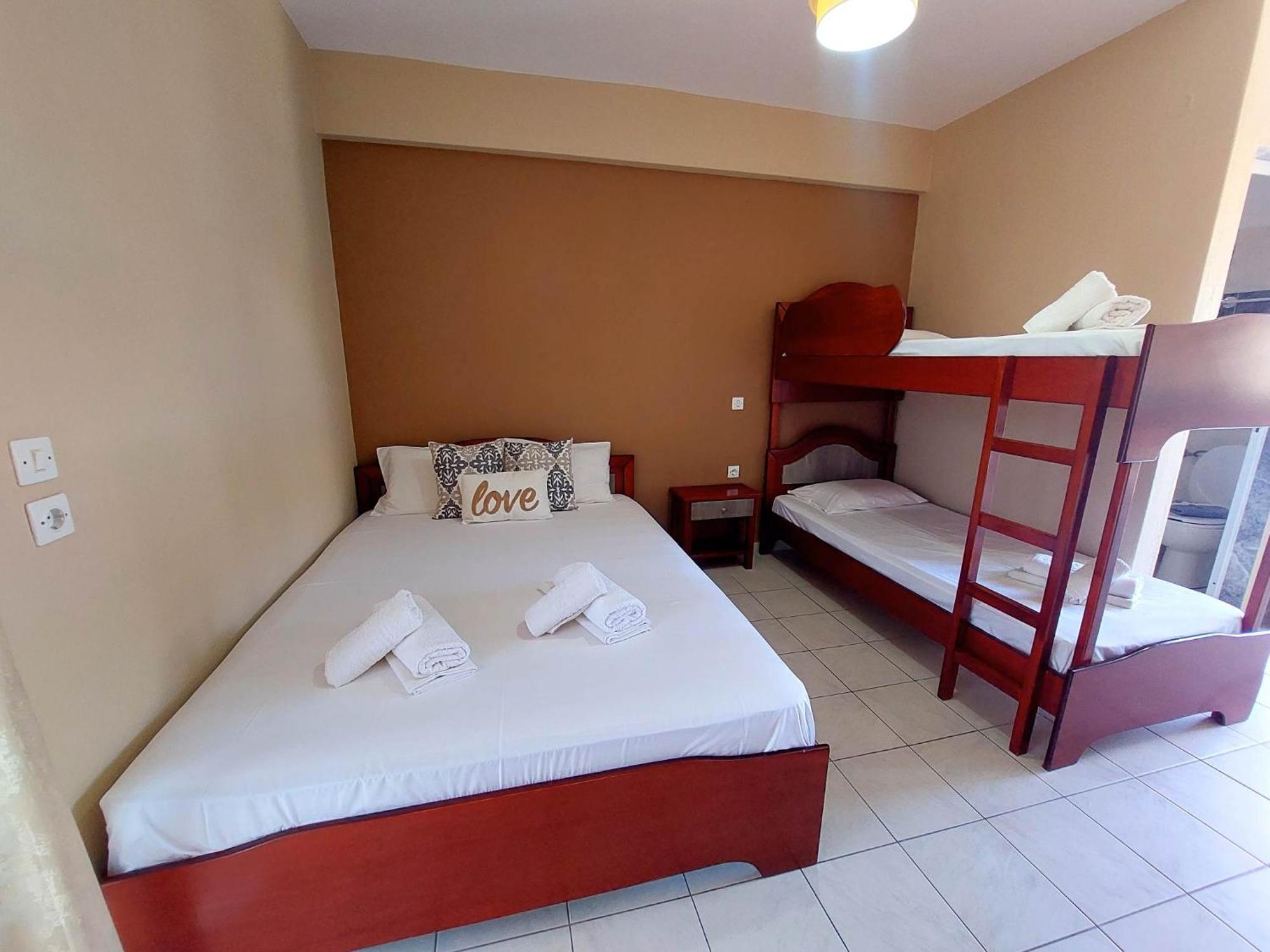 Aparthotel House Michalis Sarti Exterior foto