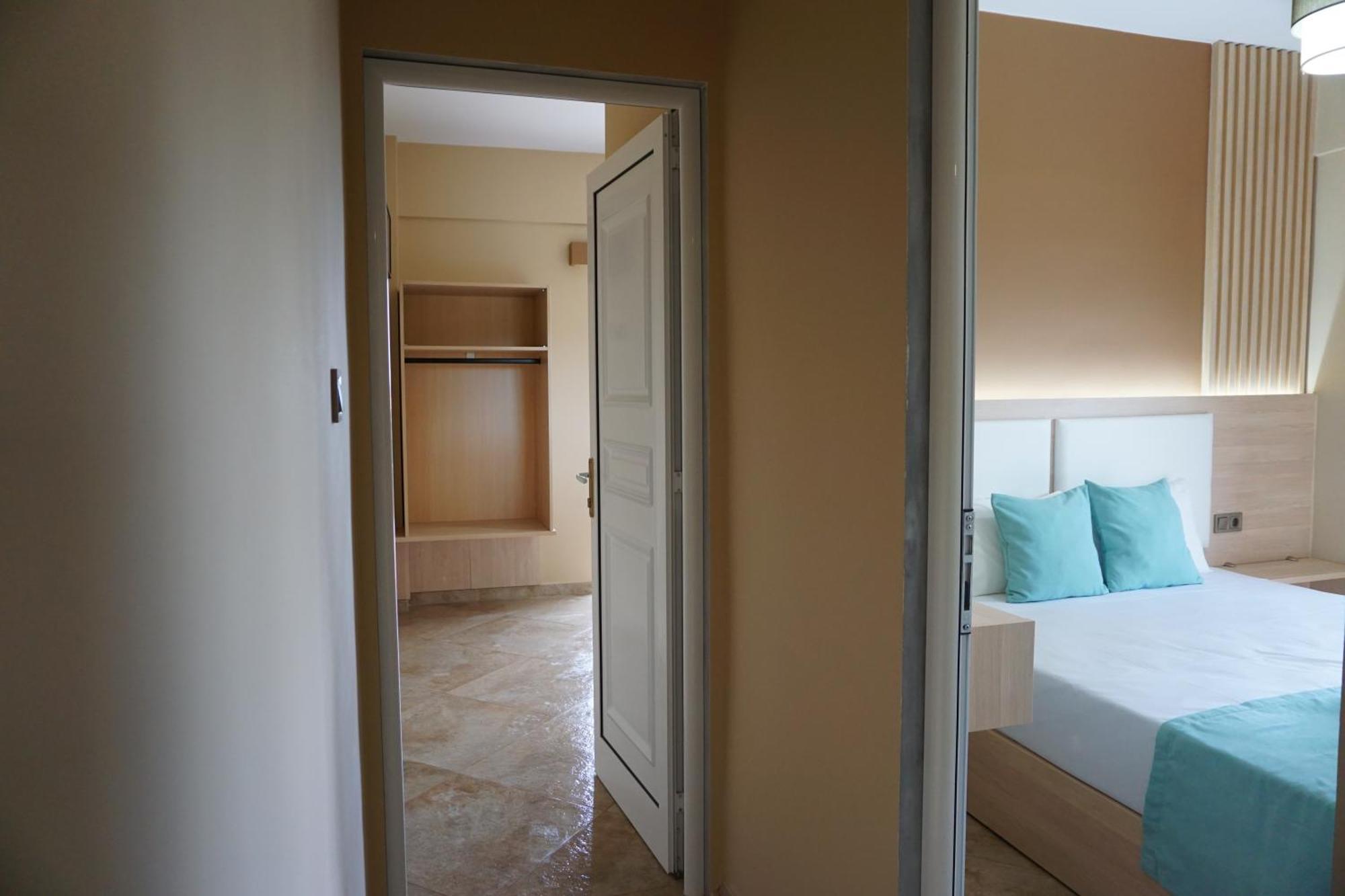 Aparthotel House Michalis Sarti Exterior foto